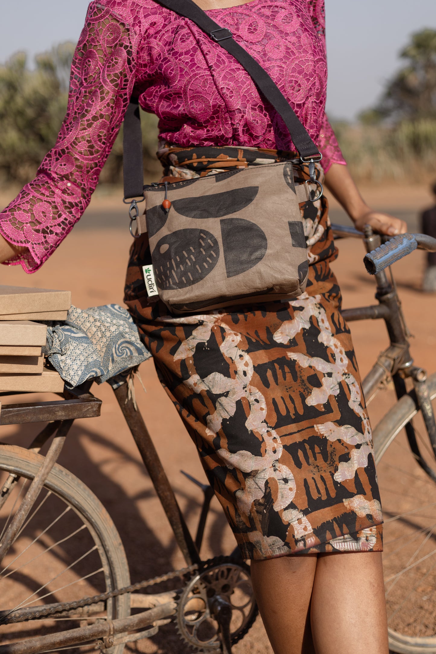 Àrọ Sling Bag